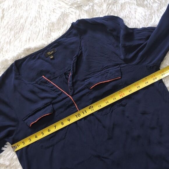 Cupio Navy Blue Long Sleeve V Neck Top with Coral Pink Trim - Picture 7 of 8